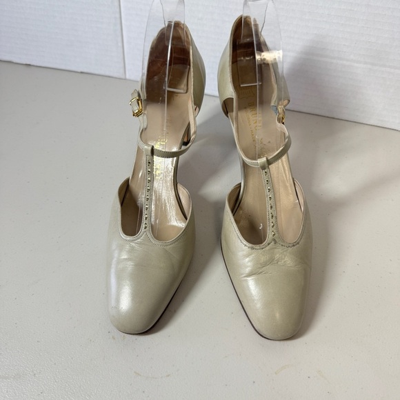 Vintage Bruno Magli Women's Cream T-Strap Y2K 90s Round Toe Heels Size 37 1/2 - Picture 2 of 14